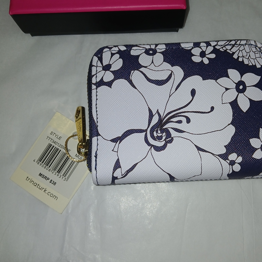 Trina Turk Zip Around Cardholder Wallet In Box, Faux Leather, Floral - Picture 9 of 9